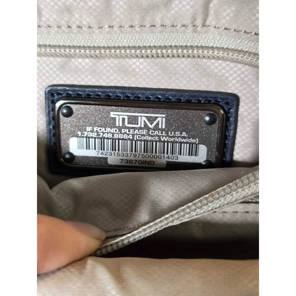 Tumi this item